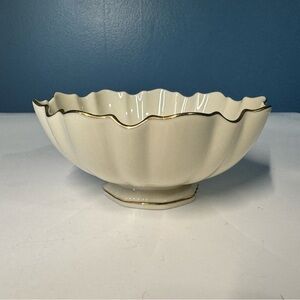 Lenox Scalloped 6” Cream Colored Bowl With Gold Trim Made in USA